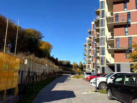 комерційна за адресою Галицька вул., (Будинок)