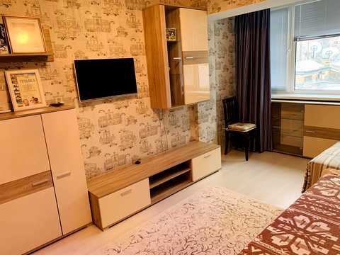 квартира за адресою Київ, Різницька вул., 8