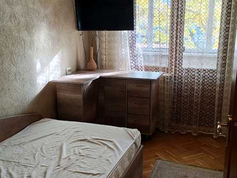 квартира за адресою Наукова вул., 13
