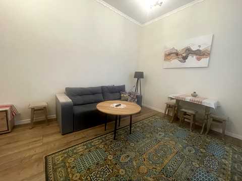 квартира за адресою Тарасівська вул., 8