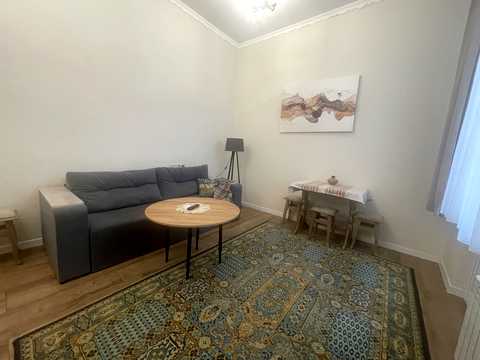 квартира за адресою Тарасівська вул., 8