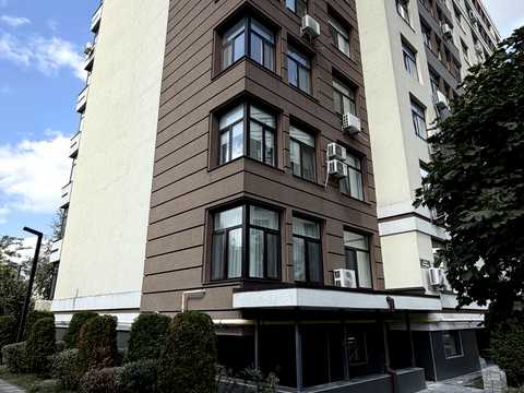 коммерческая по адресу Юнатская ул., 10