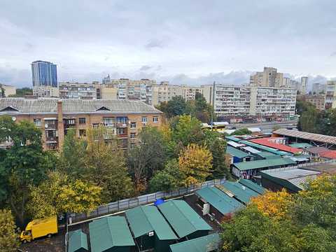 квартира по адресу Сергія Берегового ул. (Мартиросяна), 6