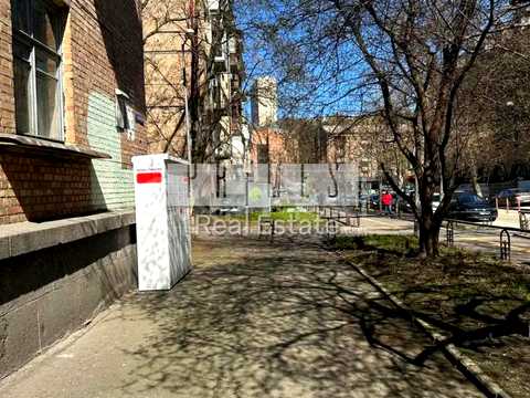 комерційна за адресою Київ, Леоніда Первомайського вул., 4