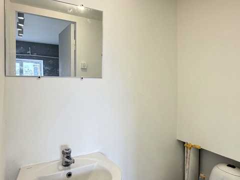 комерційна за адресою Івана Франка вул., 30