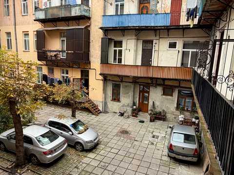 квартира за адресою Гетьмана Петра Дорошенка вул. (Жовтнева), 44