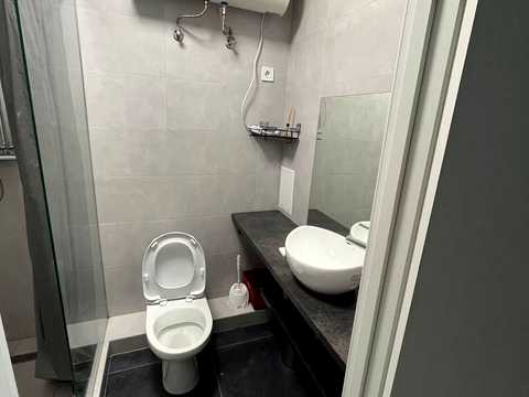 квартира за адресою Вишняківська вул., 4