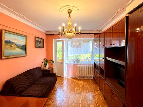 квартира по адресу Максимовича ул., 7