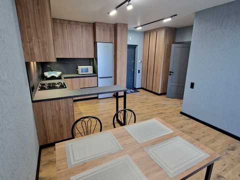 квартира за адресою Роксоляни вул., 18