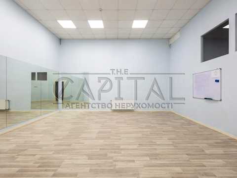 комерційна за адресою Круглоуніверситетська вул., 3-5
