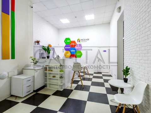 комерційна за адресою Круглоуніверситетська вул., 3-5