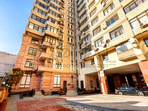 комерційна за адресою Круглоуніверситетська вул., 3-5