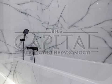 будинок за адресою Приозерна вул., 21