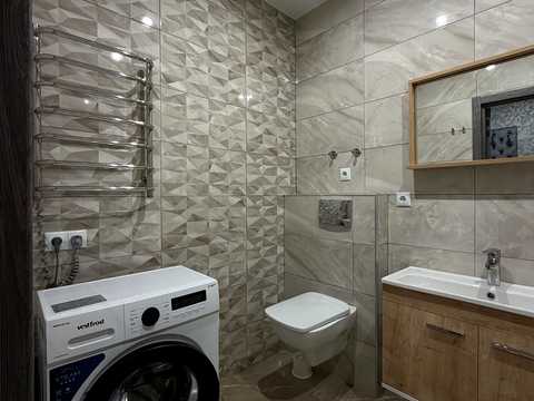квартира за адресою Співдружності вул., 5