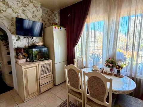 квартира за адресою Дніпро, Івана Нечуя-Левицького вул. (Каруни), 8
