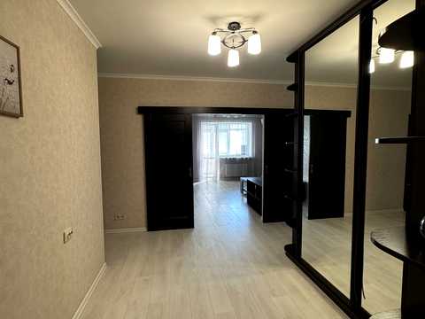 квартира за адресою Михайла Грушевського вул., 21