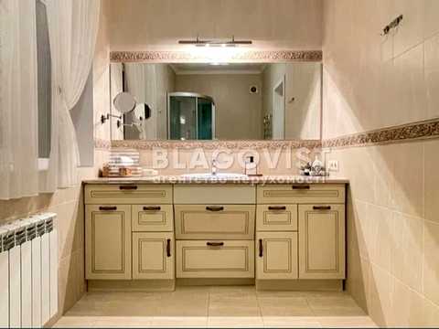 будинок за адресою Богатирська вул.
