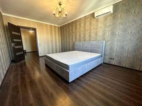 квартира за адресою Сергія Данченка вул., 5