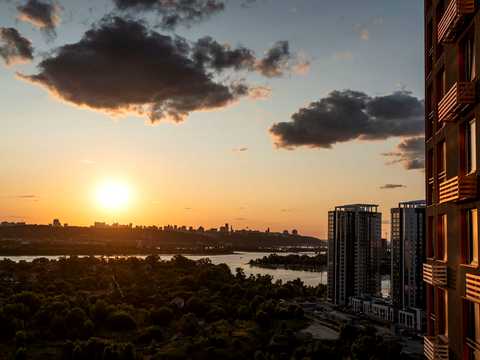 квартира за адресою Дніпровська набережна вул., 16-Г