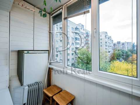 квартира за адресою Романа Шухевича просп. (Генерала Ватутіна), 24