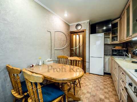 квартира за адресою Романа Шухевича просп. (Генерала Ватутіна), 24