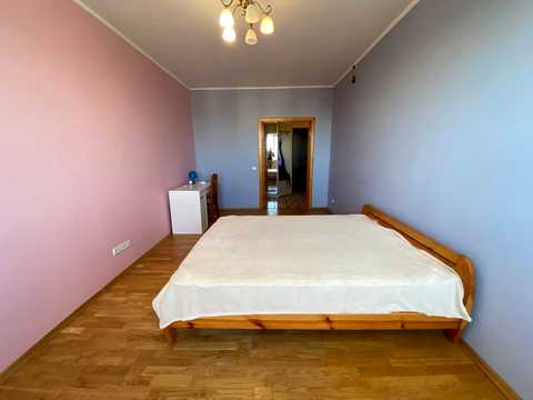 квартира за адресою Феодосійська вул., 3-В