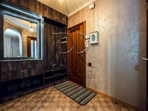 квартира за адресою Романа Шухевича просп. (Генерала Ватутіна), 24