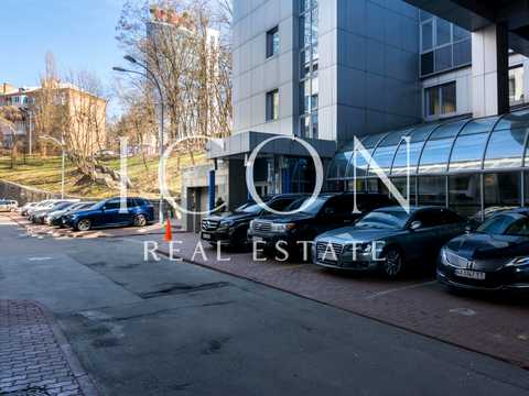 коммерческая по адресу Спортивная пл., 3
