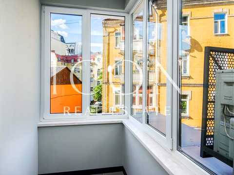 комерційна за адресою Саксаганського вул., 37-К