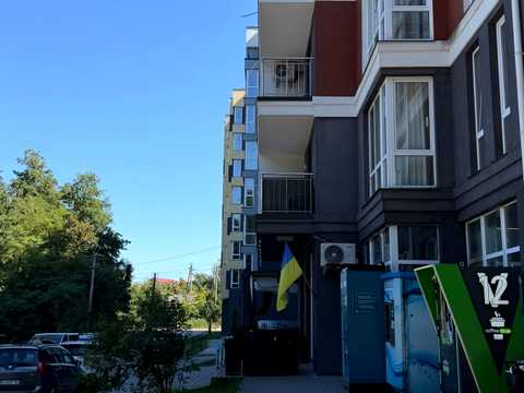 комерційна за адресою Володимира Великого вул., 3