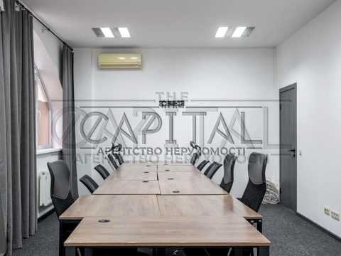 коммерческая по адресу Антоновича ул. (Горького), 72