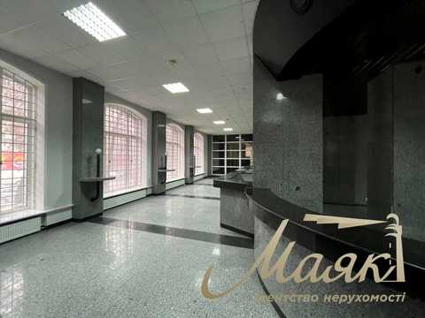 комерційна за адресою Васильківська вул., 7/7