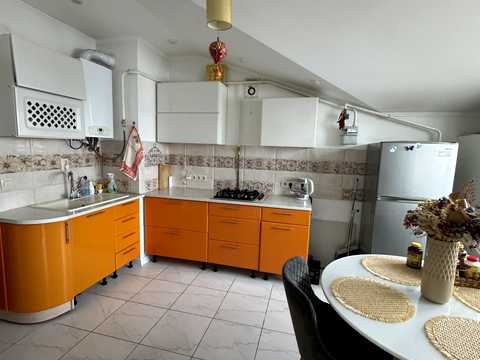 квартира за адресою Чернівці, Дмитра Ковальова вул., 2