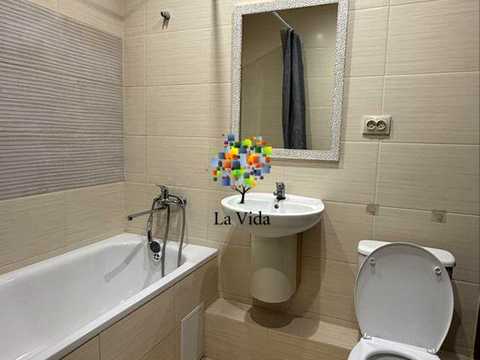 квартира за адресою Софії Русової вул., 7