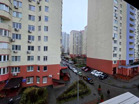 комерційна за адресою Євгена Маланюка вул. (Степана Сагайдака), 55/2