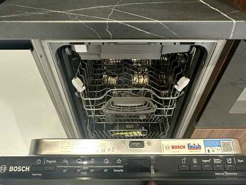 квартира за адресою Київ, Сім'ї Кульженків вул. (Петра Дегтяренка), 37
