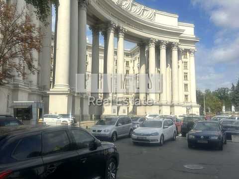 комерційна за адресою Київ, Десятинна вул., 1/3