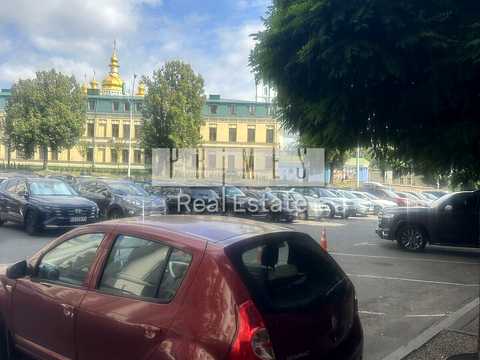 комерційна за адресою Київ, Десятинна вул., 1/3