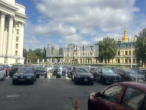 комерційна за адресою Київ, Десятинна вул., 1/3