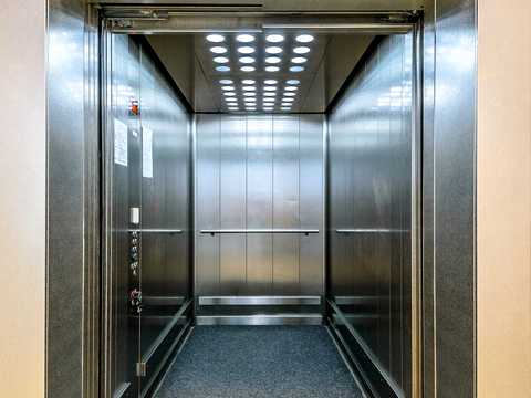коммерческая по адресу Соломенская ул., 11