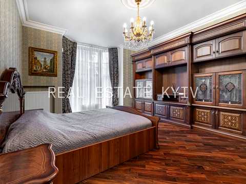 дом по адресу Киев, Метрологическая ул.