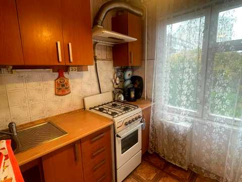 квартира за адресою Дегтярівська вул., 43/3