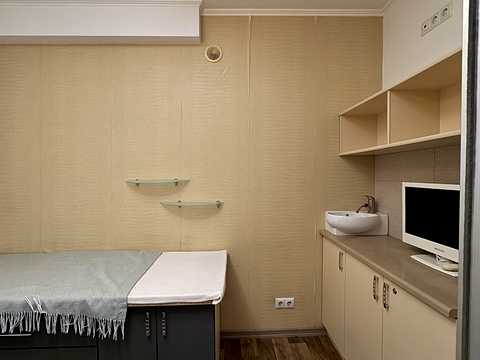 коммерческая по адресу Ровно, Академика Грушевского ул., 44