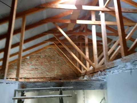 будинок за адресою с. Солонка, Центральна вул., 5г