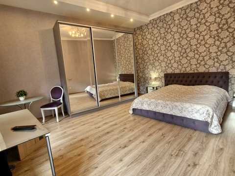 квартира за адресою Шота Руставелі вул., 8