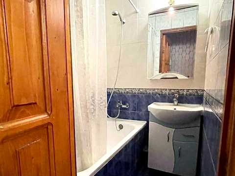 квартира по адресу Небесной Сотни просп. (Маршала Жукова), 5