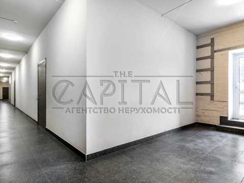 комерційна за адресою Залізничне шосе, 2