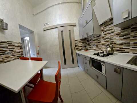 квартира за адресою Шота Руставелі вул., 8