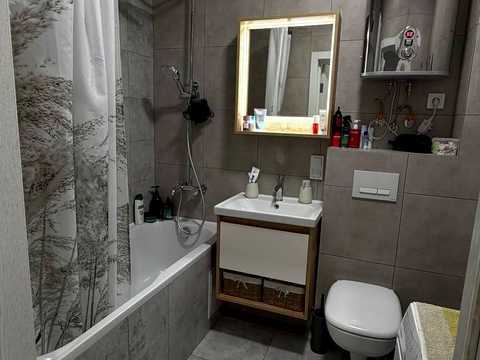 квартира за адресою Зарічна вул., 4 к2