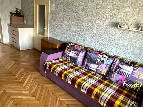 квартира за адресою Космонавтів вул., 7а